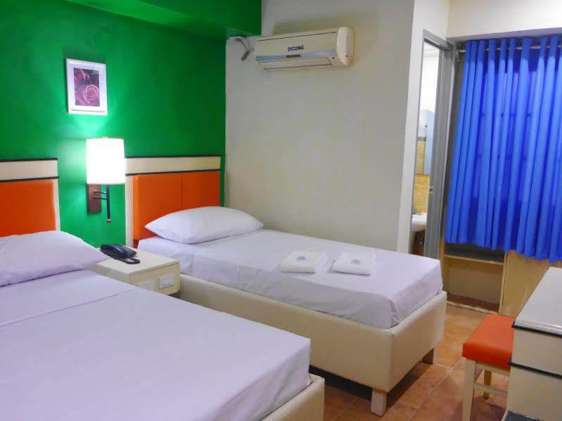 Usda Dormitory Hotel Cebu Екстер'єр фото