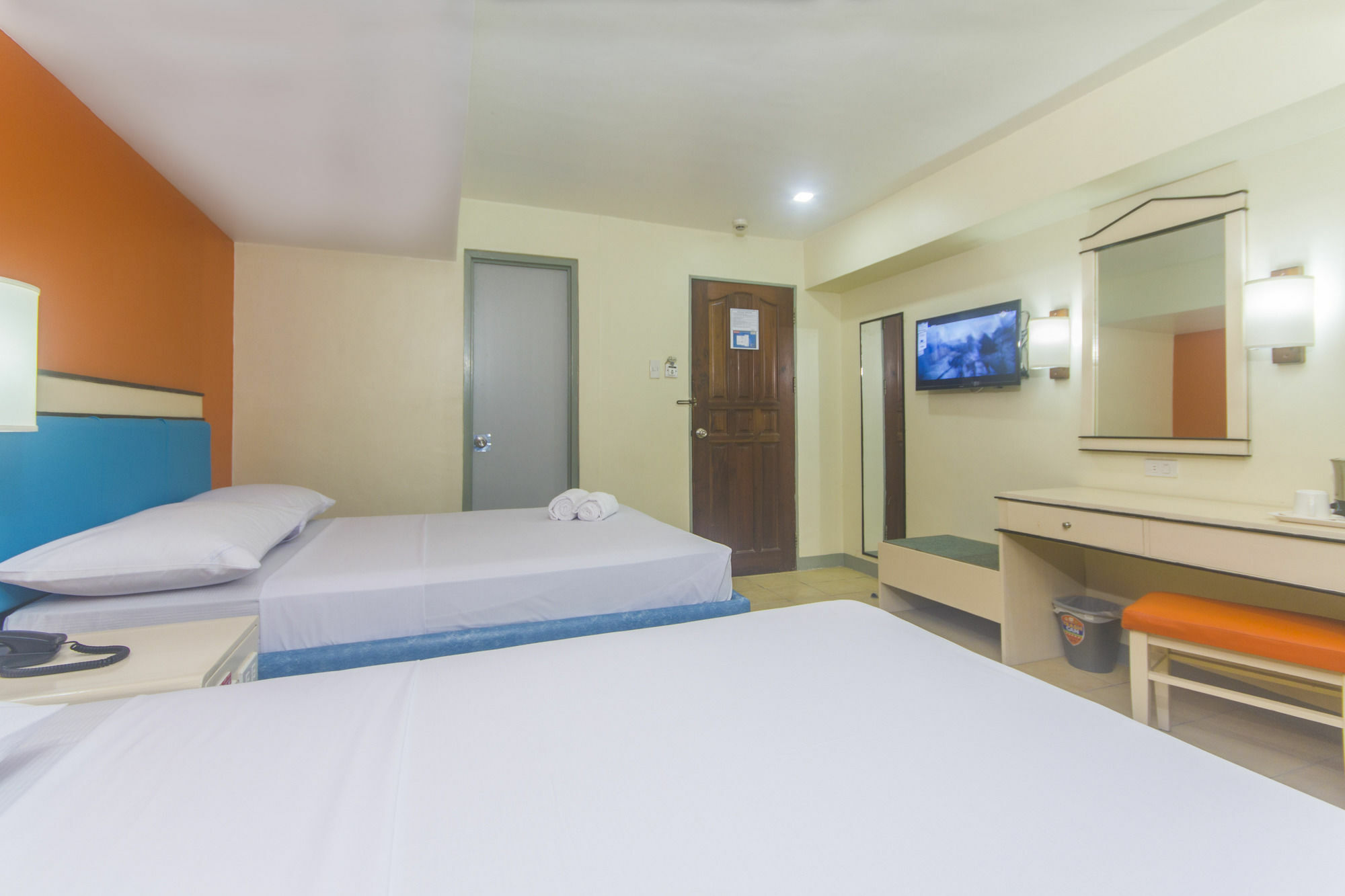 Usda Dormitory Hotel Cebu Екстер'єр фото